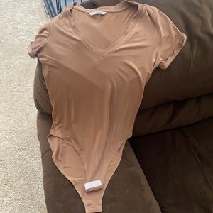 Medium short sleeve body suit